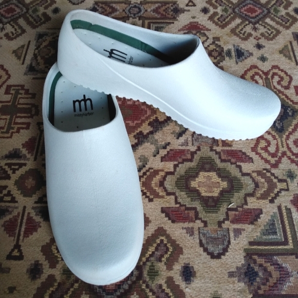 Misty Harbor Rubber Clogs - Picture 1 of 6
